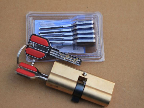 凤城24小时上门开锁公司